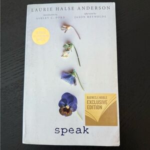 speck paperback book by Laurie Halse Anderson in great preloved condition.
